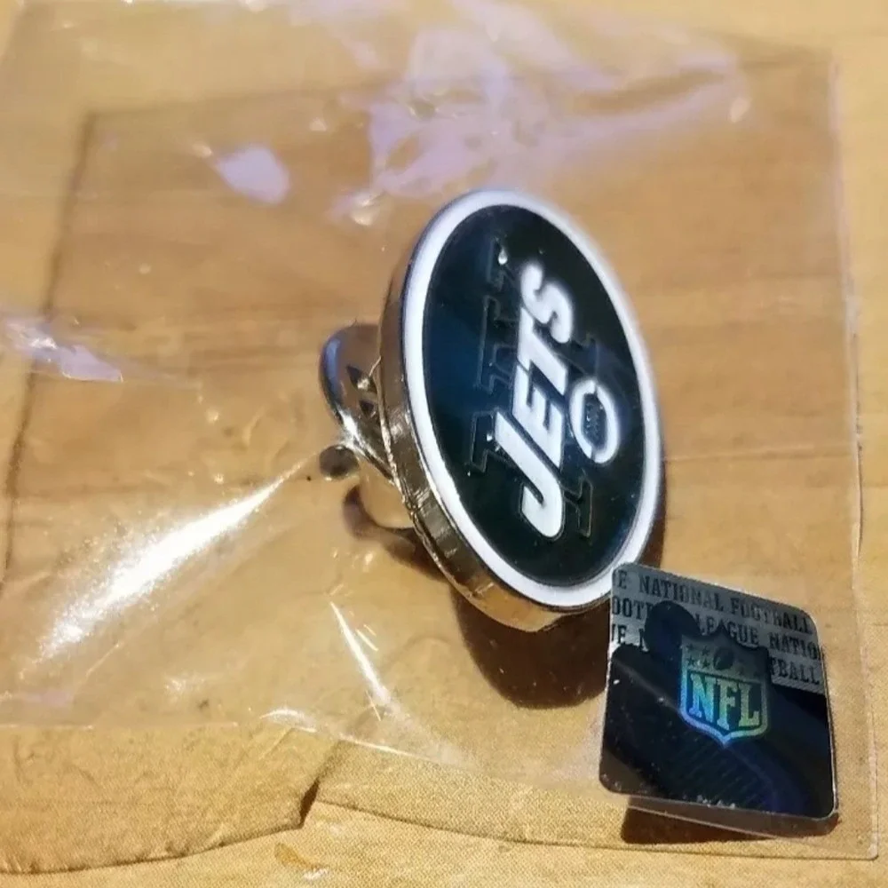 NEW YORK JETS NFL Oval Pin Logo Collector Enamel Green White Unisex‎ Butterfly